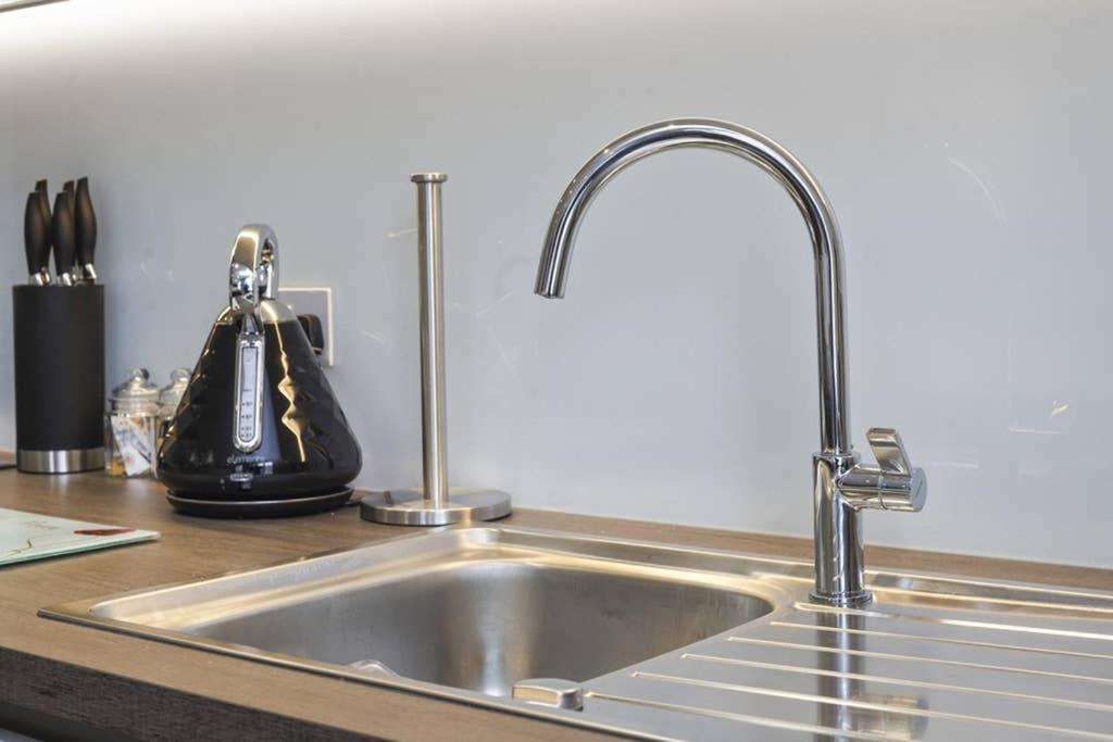 ステーンズFlat 3 Bridge Houseアパートメント エクステリア 写真